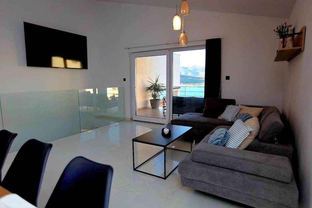 Luxury Villa Lana Apt, Seaview Terrace, Large Outdoor Space, Bbq Trogir Buitenkant foto