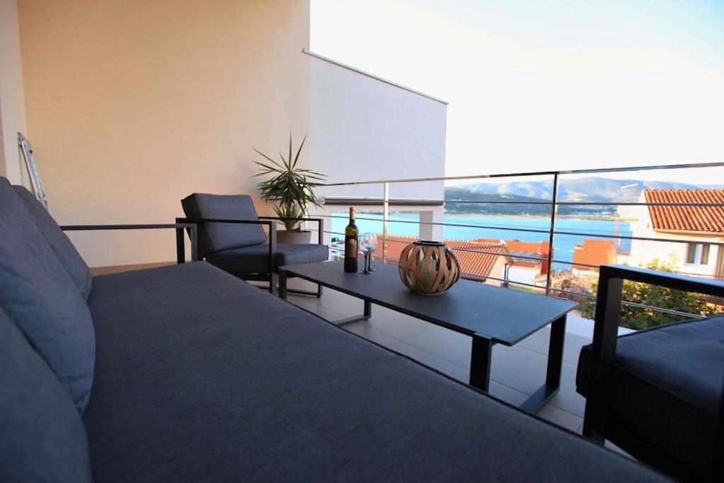 Luxury Villa Lana Apt, Seaview Terrace, Large Outdoor Space, Bbq Trogir Buitenkant foto